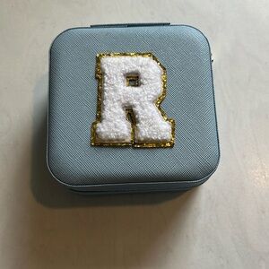Jewelry case